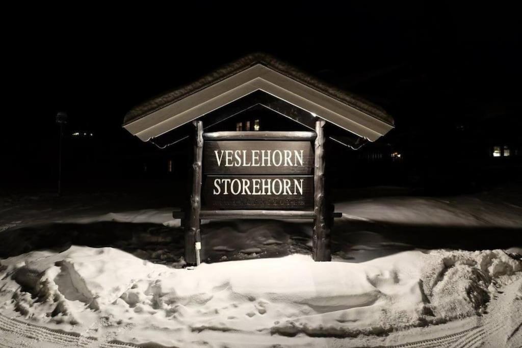 Fjellstova Storehorn Apartments Ulsak Bagian luar foto